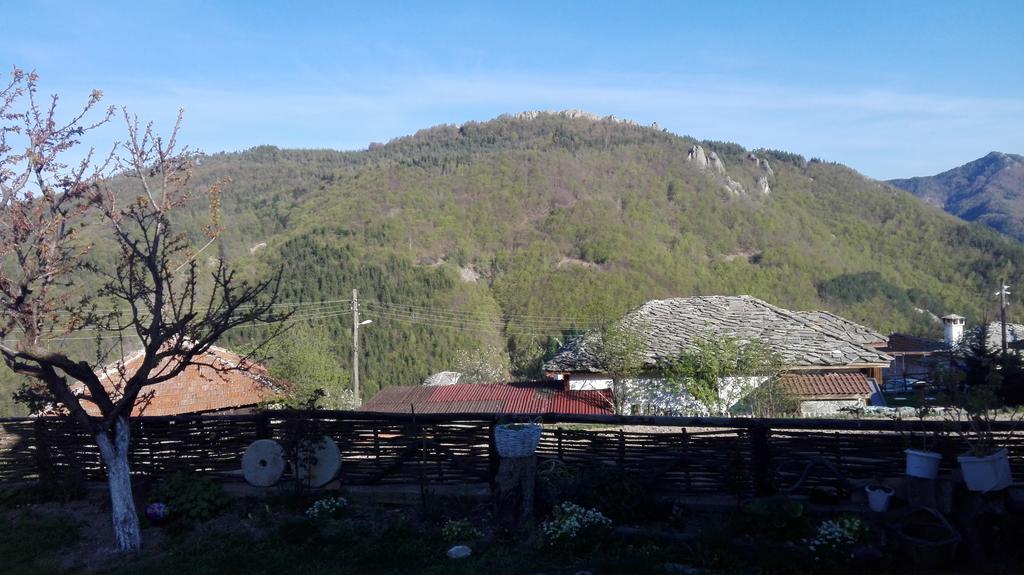 Semana Guesthouse Vrata Exteriér fotografie